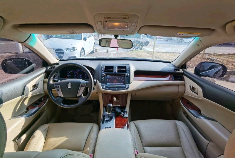 东莞13年丰田皇冠8