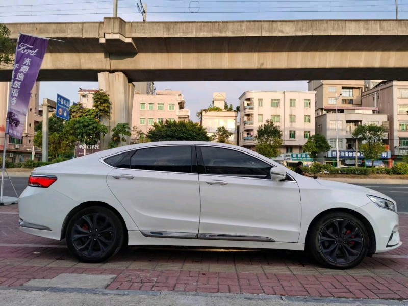 东莞18年吉利博瑞5