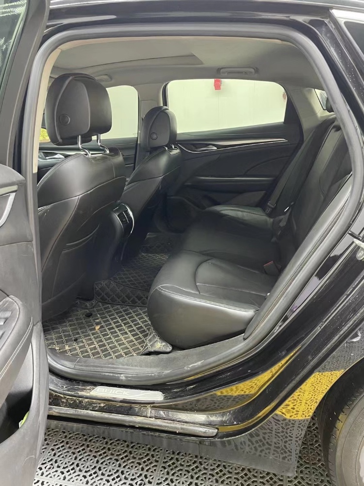 石家庄18年别克君越7