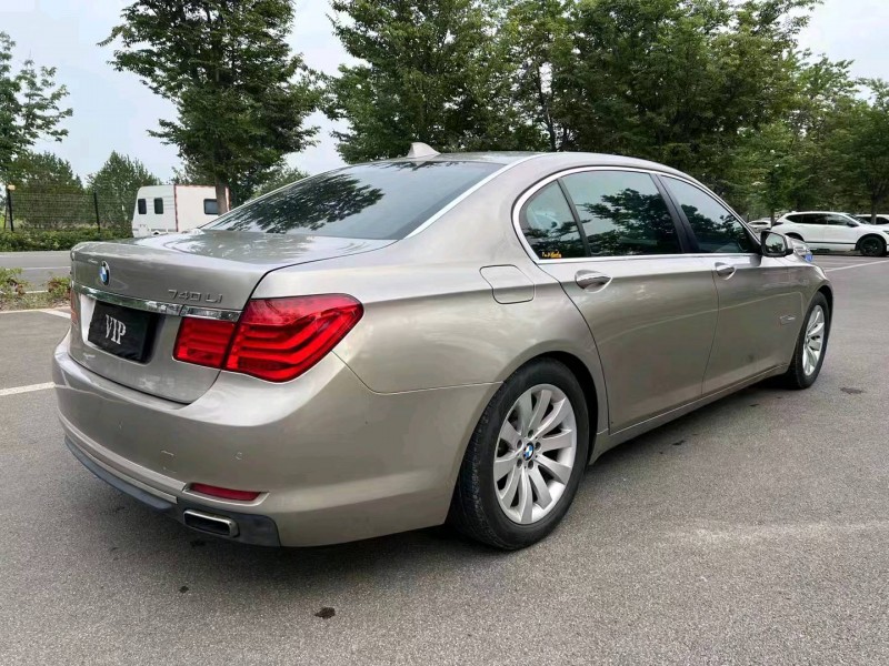 济宁12年宝马7系6