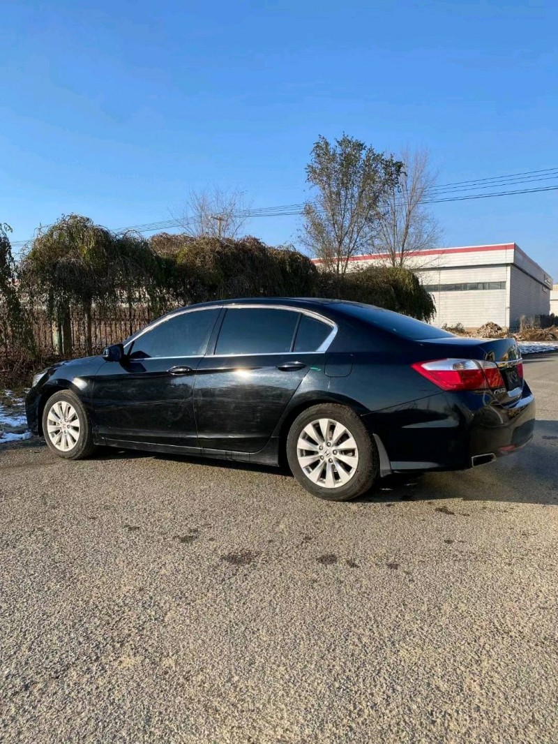 沈阳14年本田雅阁3