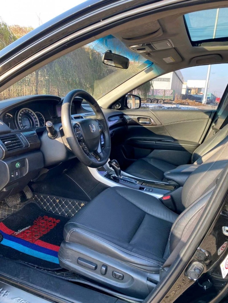 沈阳14年本田雅阁5