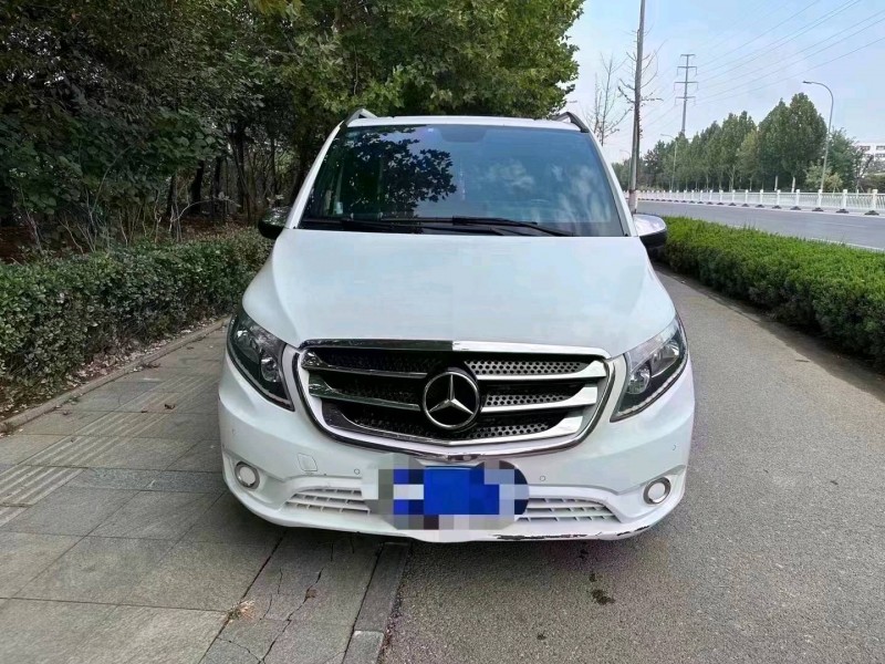 枣庄17年奔驰威霆1