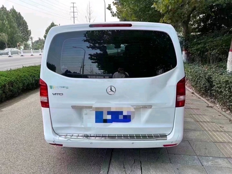 枣庄17年奔驰威霆9