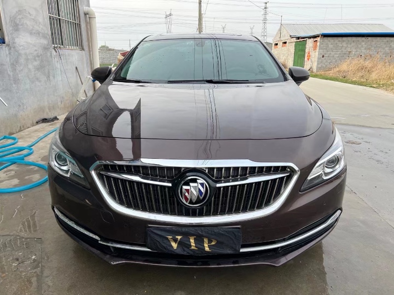 青岛17年别克君越1