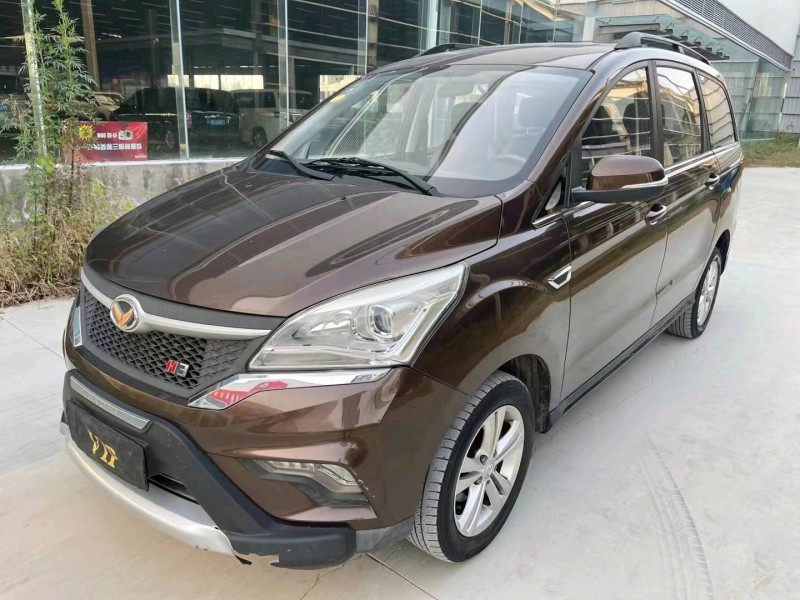 济宁17年北汽幻速H32