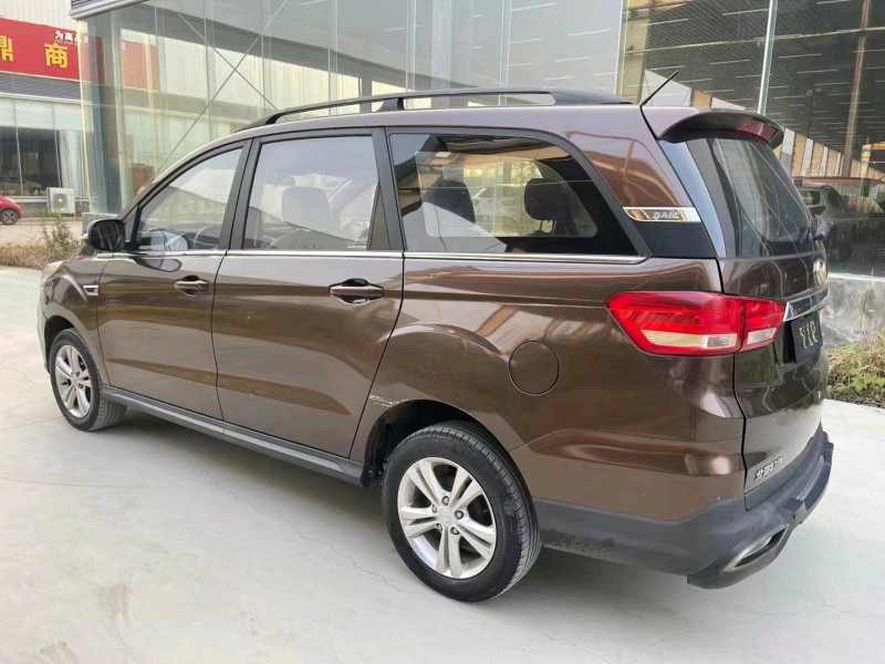 济宁17年北汽幻速H37