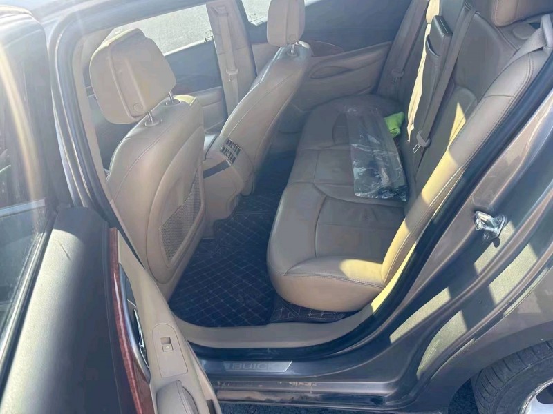 枣庄13年别克君越8