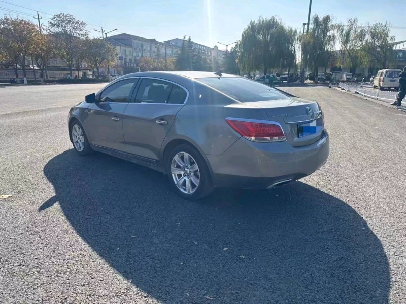 枣庄13年别克君越3