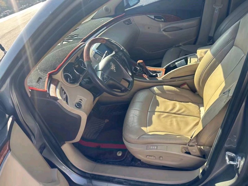 枣庄13年别克君越2