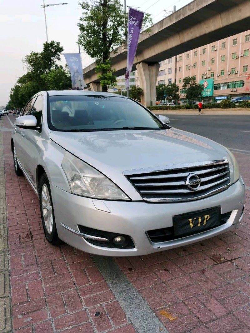 东莞10年日产天籁3