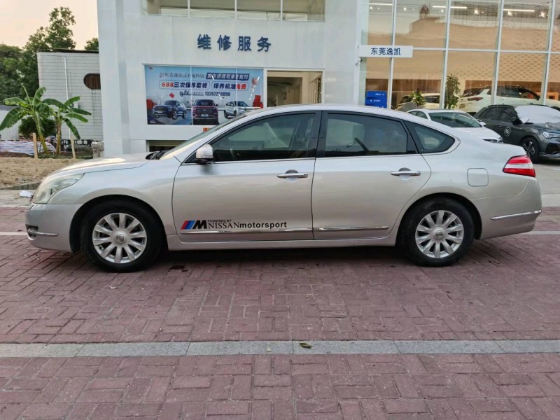 东莞10年日产天籁4