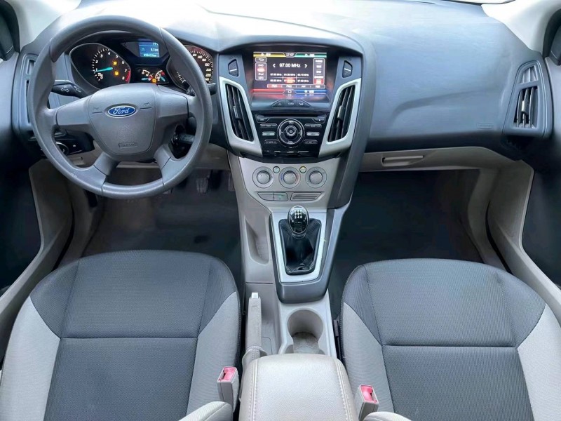 济宁15年福特福克斯5