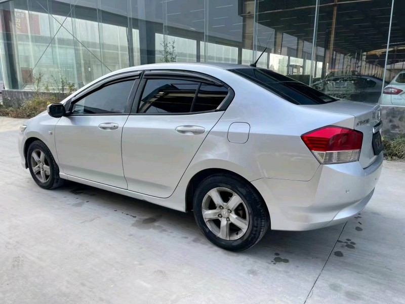 济宁11年本田锋范8