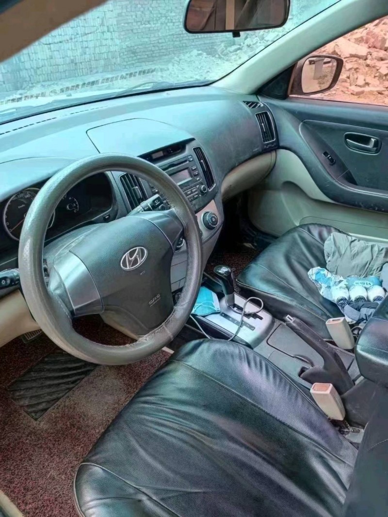 济南14年现代悦动5