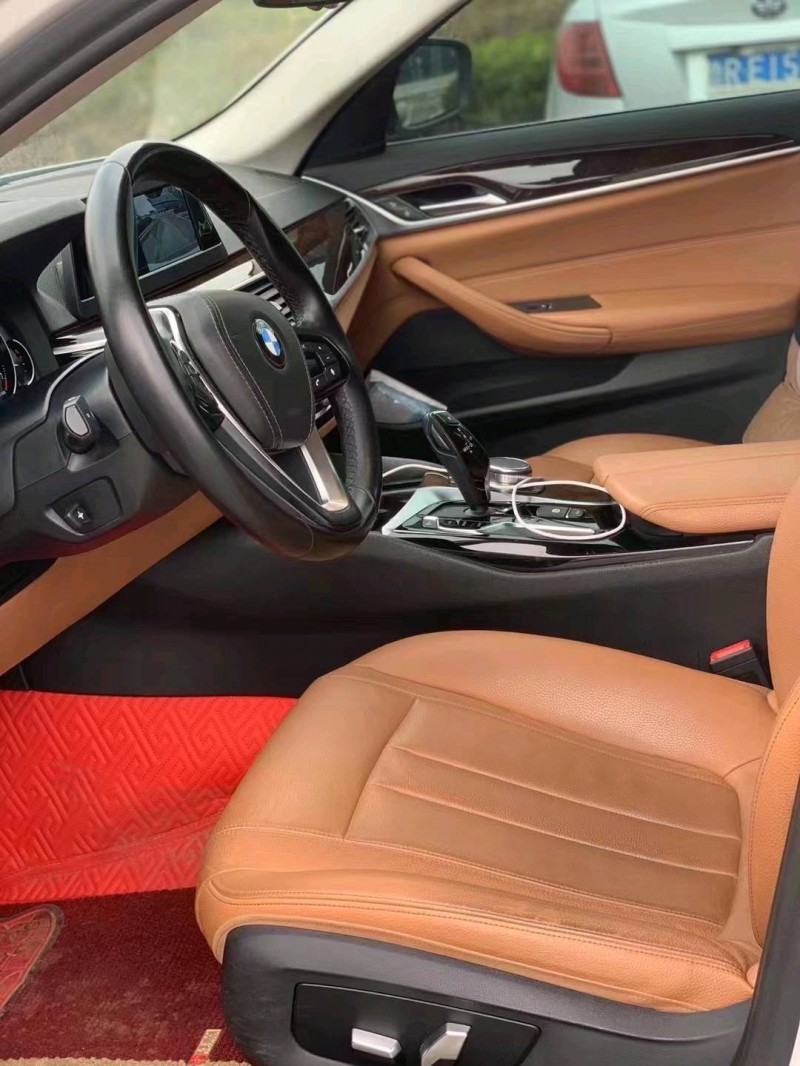 北京18年宝马5系9