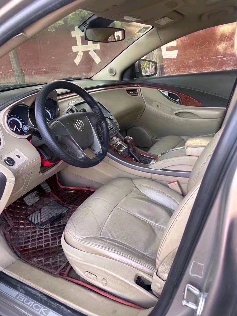 北京10年别克君越9