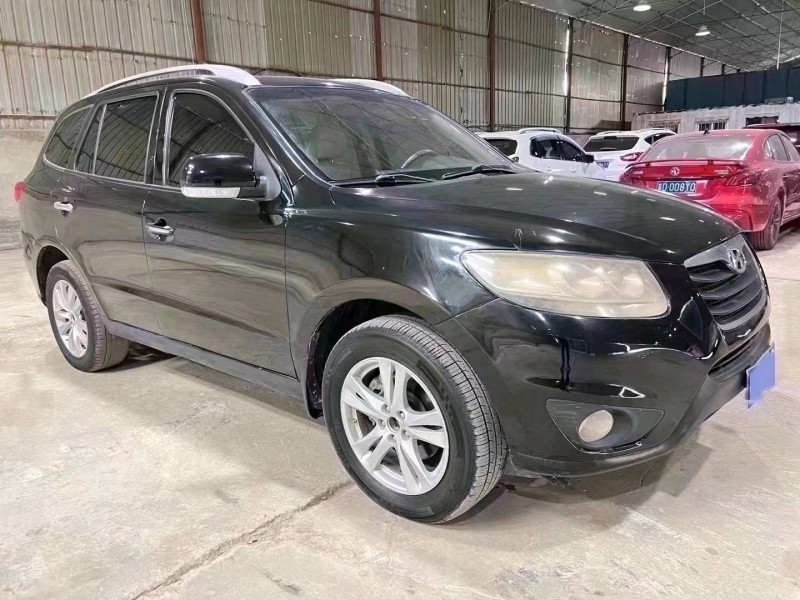 廊坊10年现代新胜达3