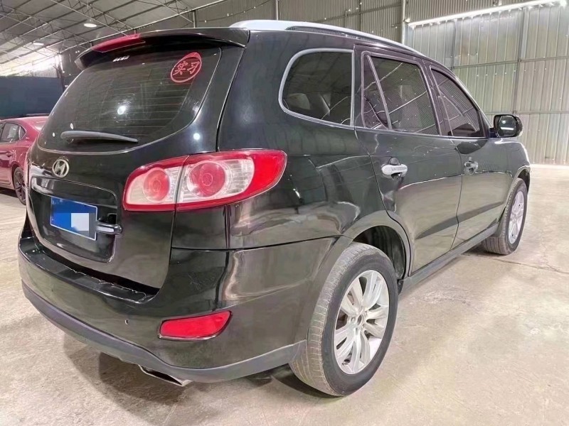 廊坊10年现代新胜达7