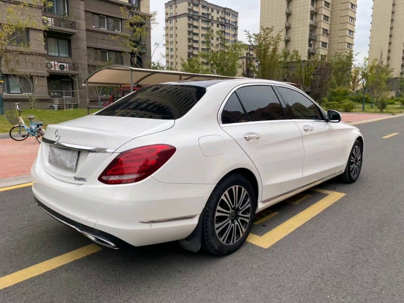 徐州17年奔驰C8