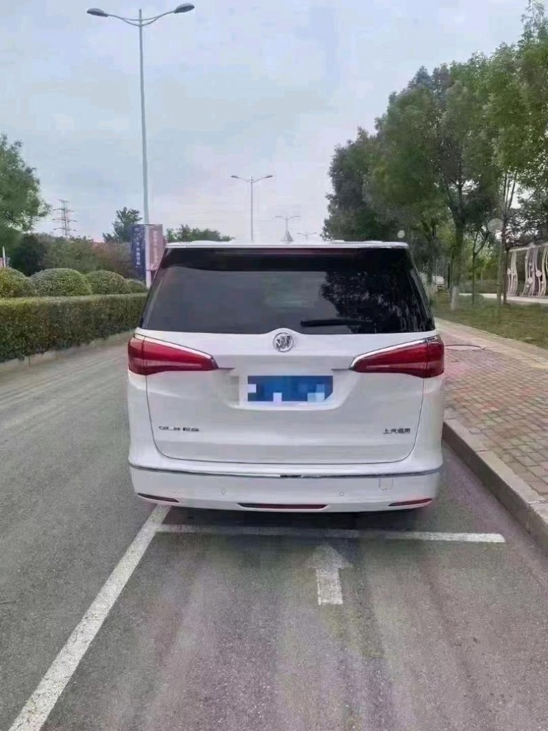 石家庄19年别克GL83