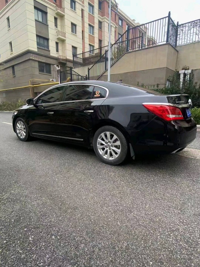 青岛14年别克君越5