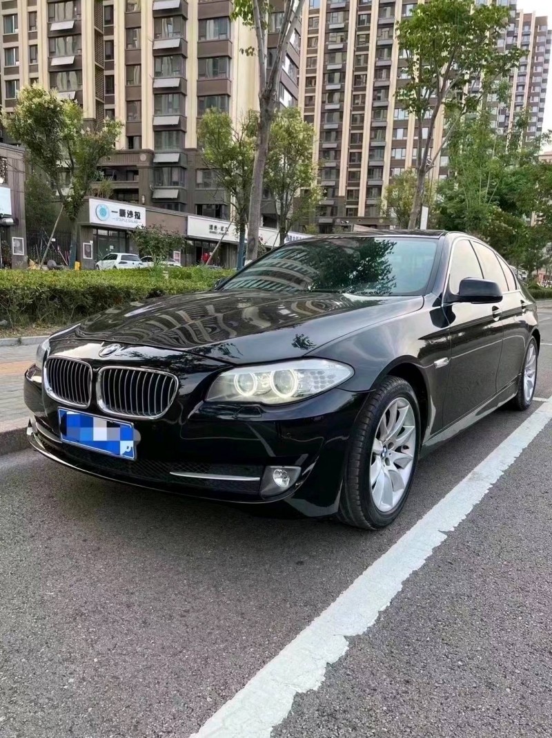 北京11年宝马5系3