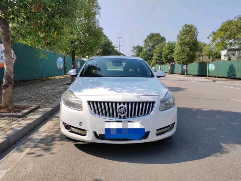 邢台13年别克君威1