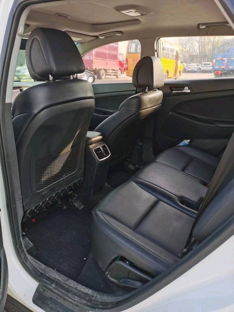 北京17年现代途胜5