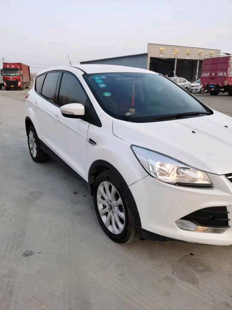 北京16年福特翼虎2