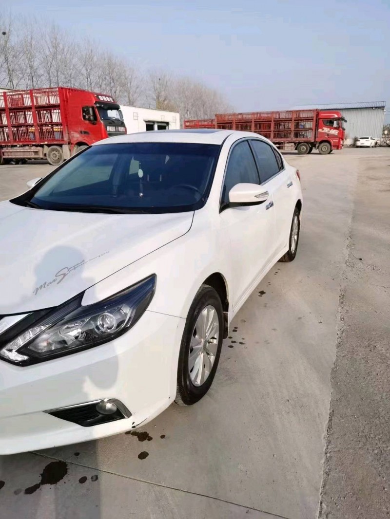 北京18年日产天籁3