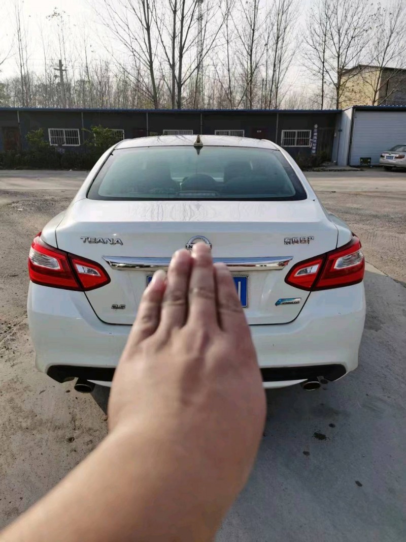 北京18年日产天籁6