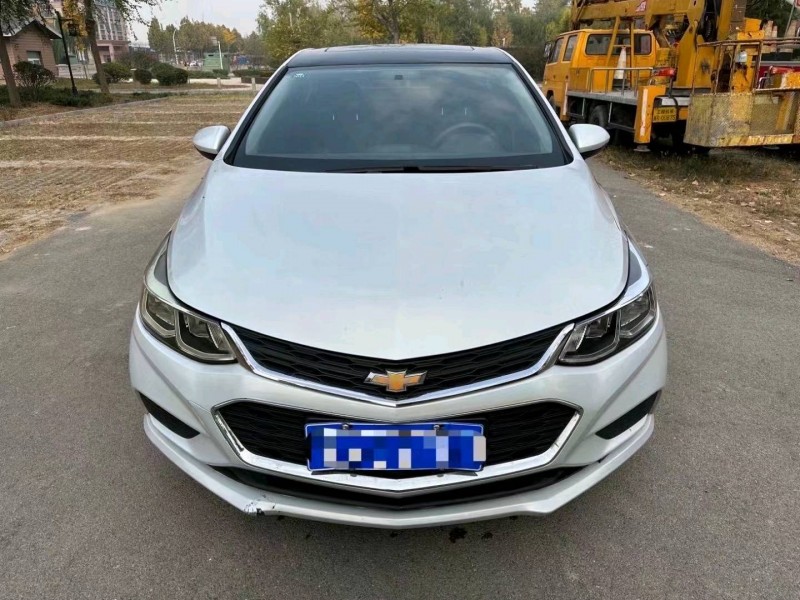 北京17年雪佛兰科鲁兹1