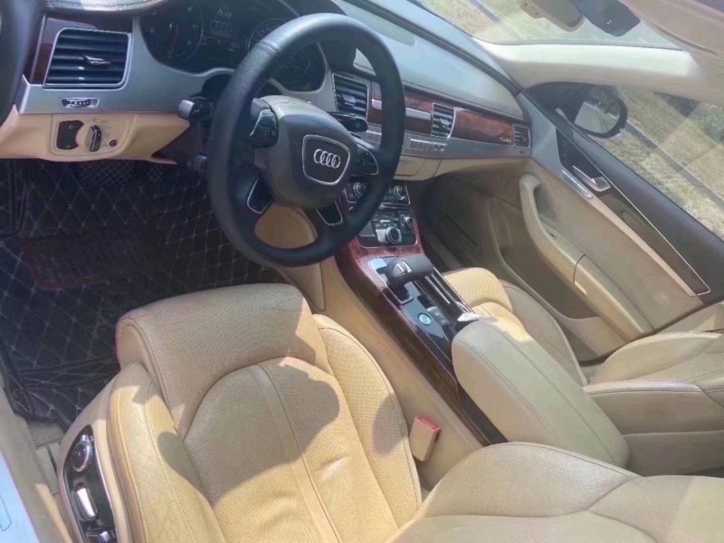 北京12年奥迪A8L4