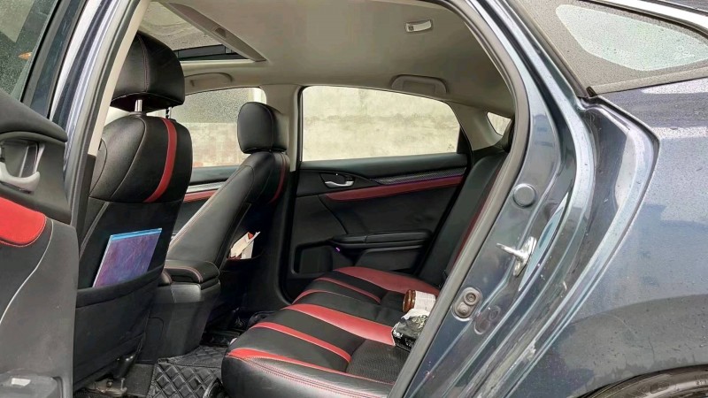 广州17年本田思域4