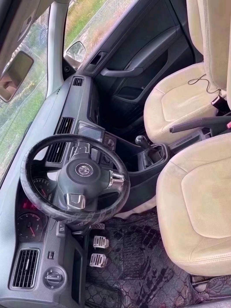 北京14年大众桑塔纳5