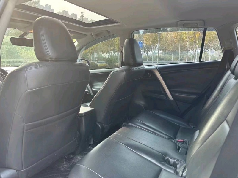 北京19年丰田RAV4荣放2