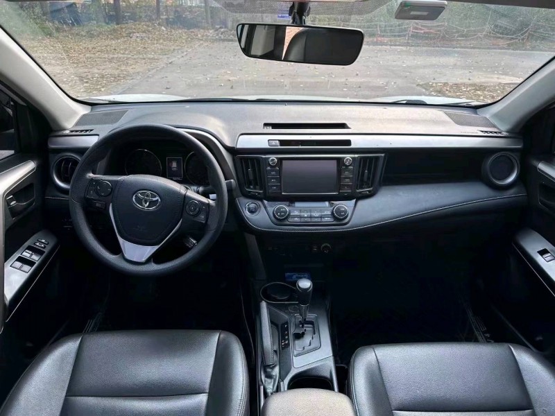 北京19年丰田RAV4荣放5