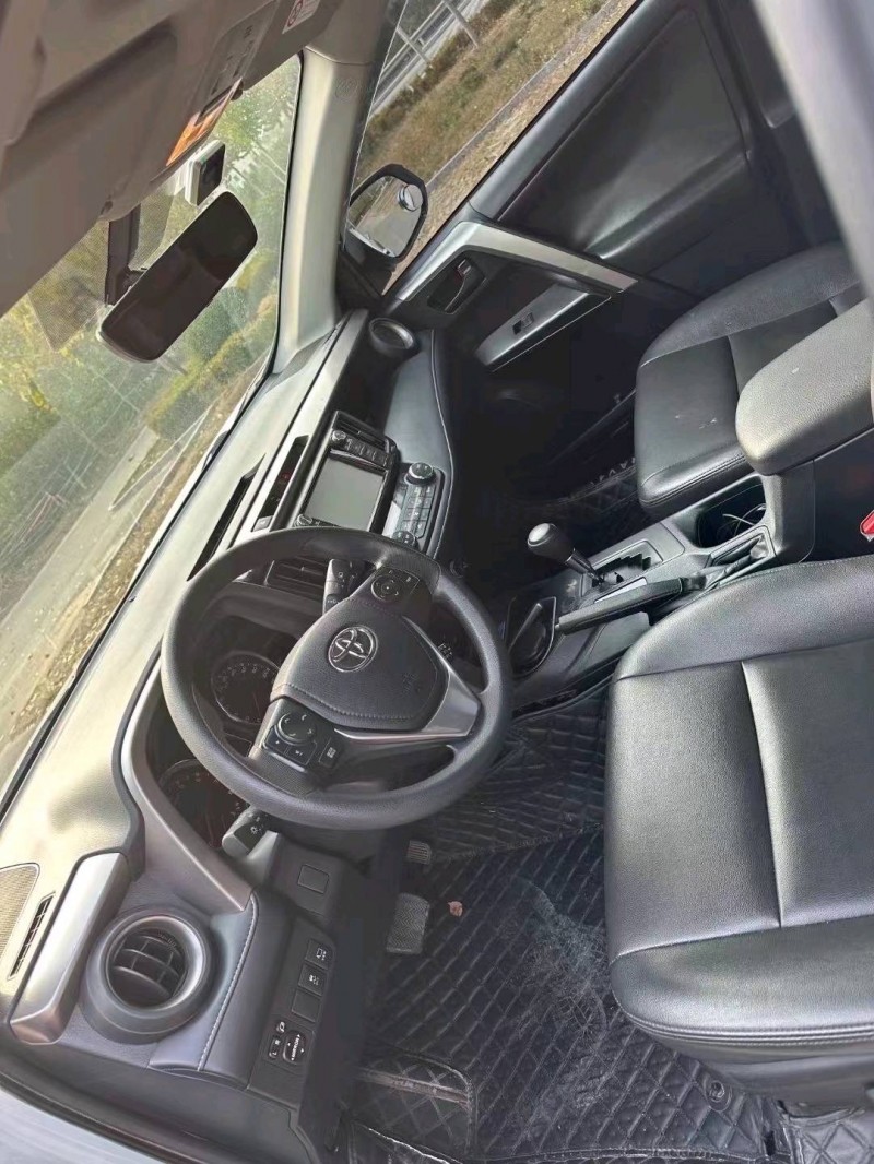北京19年丰田RAV4荣放6