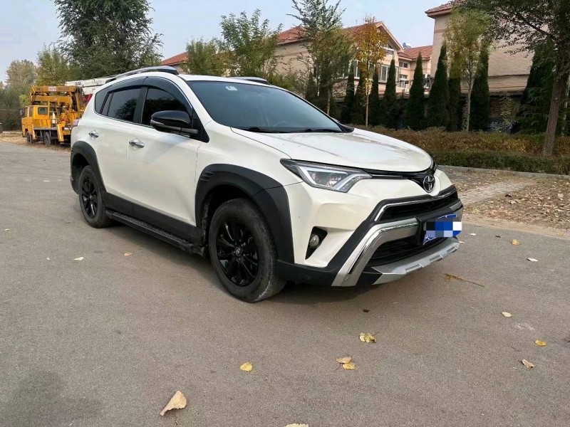 北京19年丰田RAV4荣放7