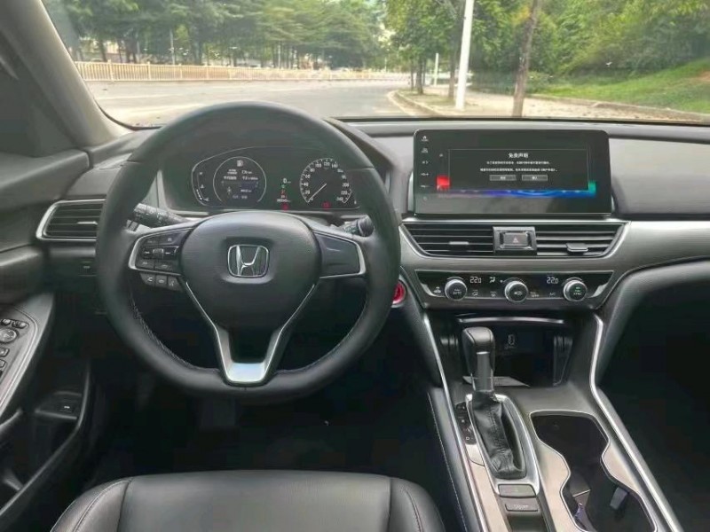东莞21年本田雅阁5