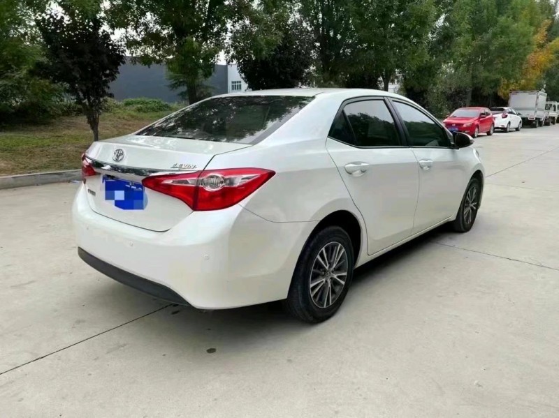 北京16年丰田雷凌4