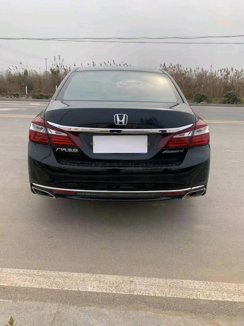 徐州17年本田雅阁8