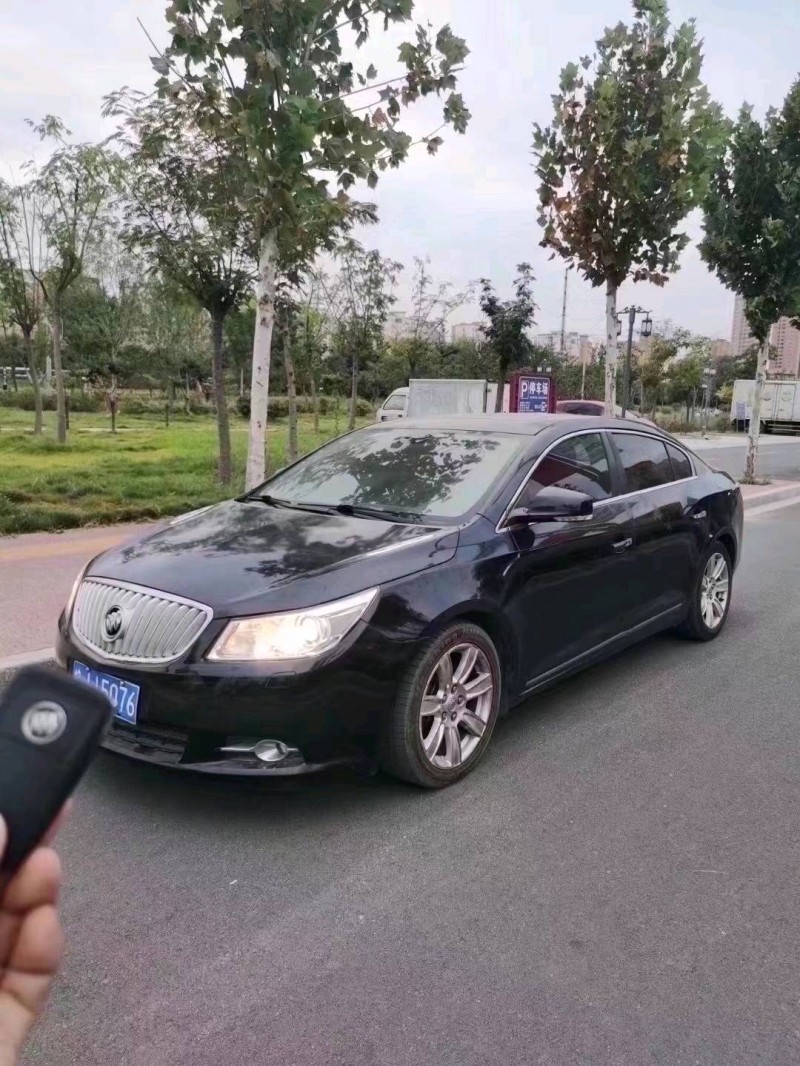 北京11年别克君越4