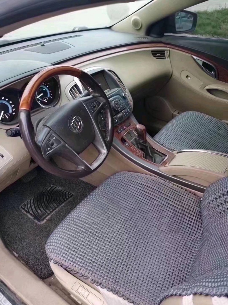 北京11年别克君越6