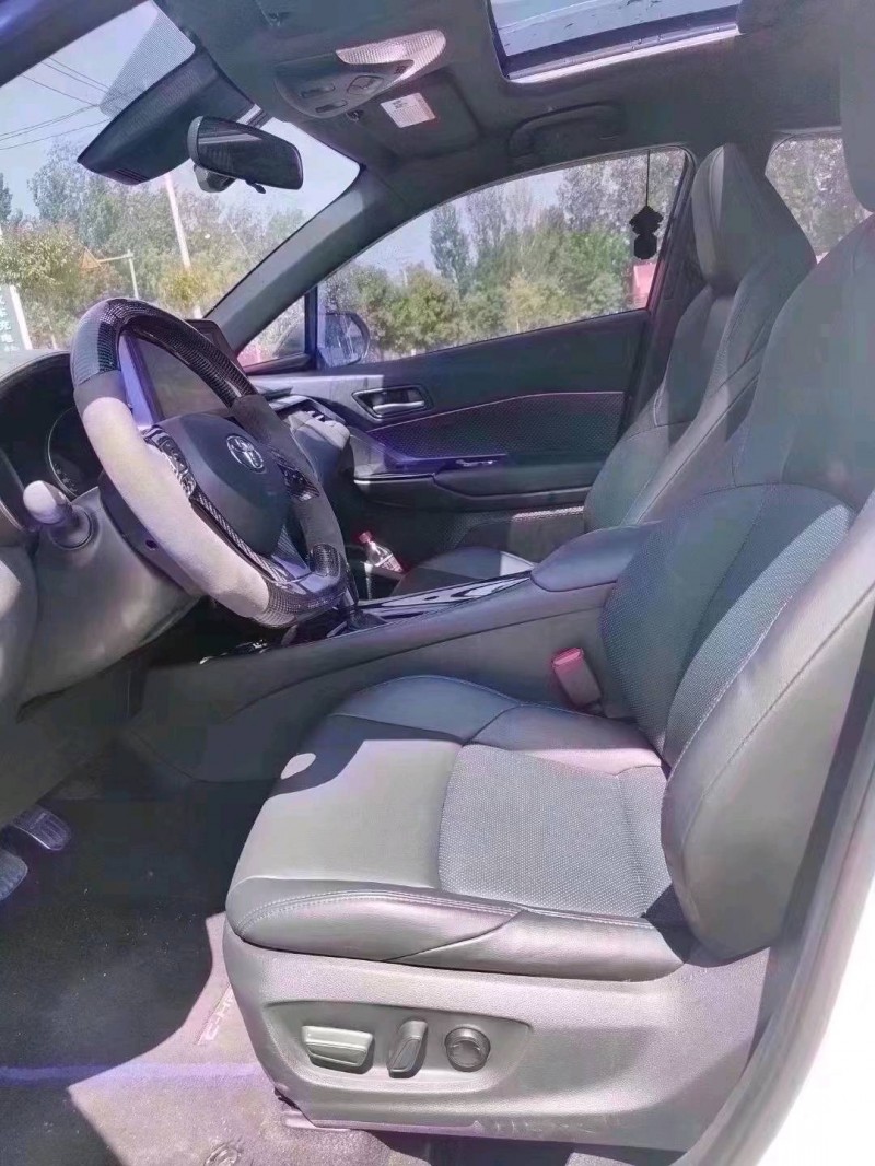 北京21年丰田CHR8