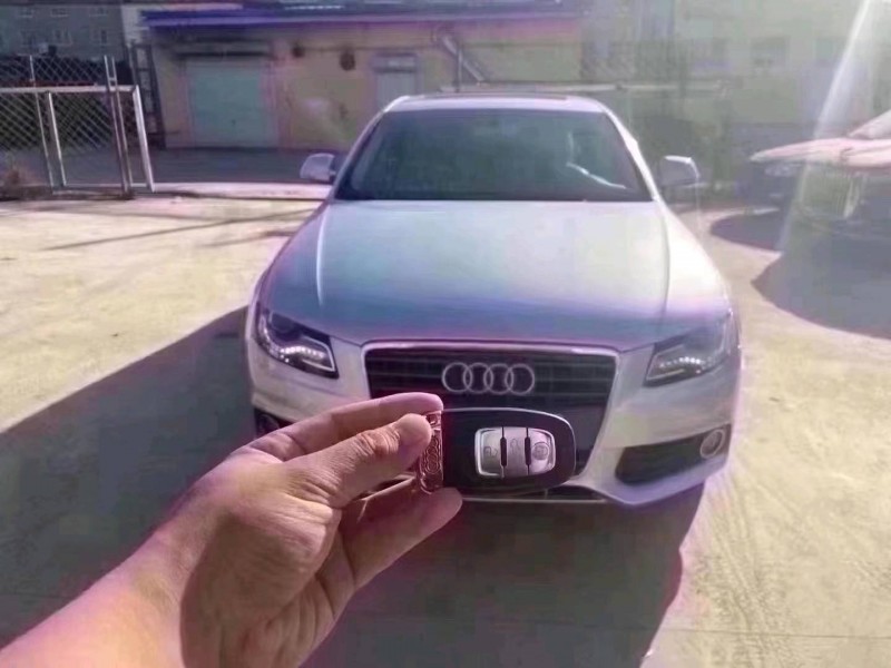 北京13年奥迪A4L1