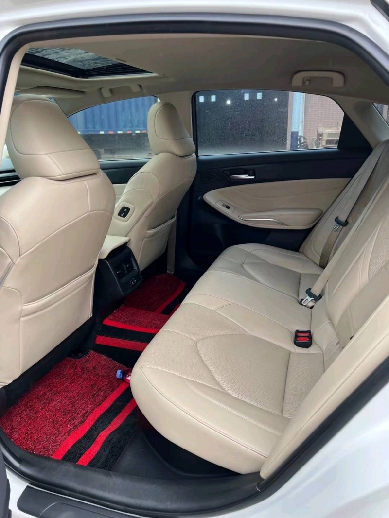 东莞20年丰田亚洲龙5