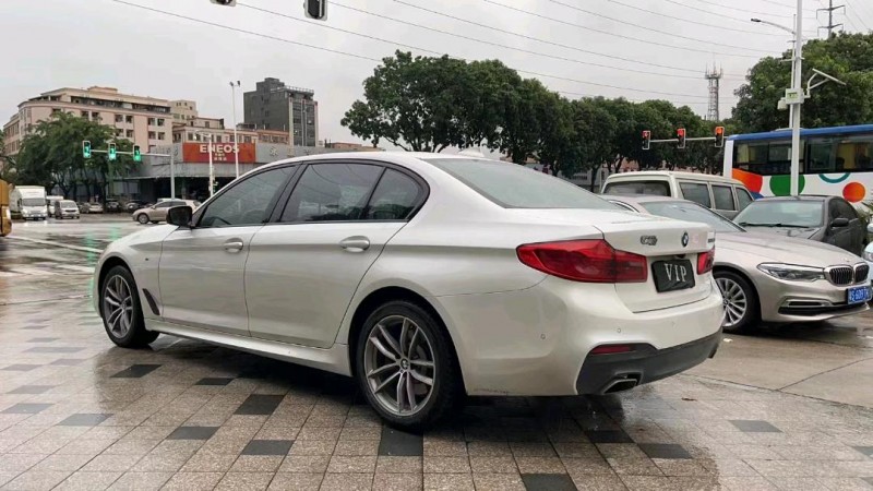 东莞19年宝马5系7