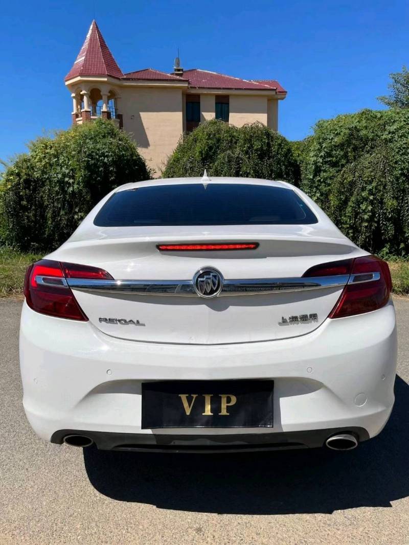 沈阳13年别克君威8